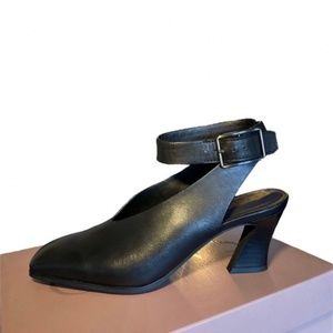 Never worn franko santro heels